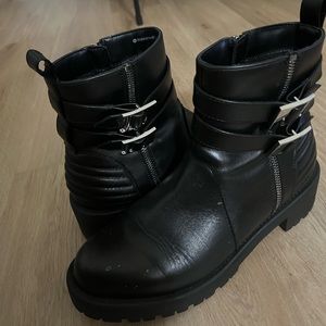 Black waterproof boots